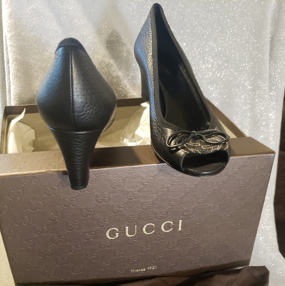 Womens Gucci black wedge - Picture 4 of 5